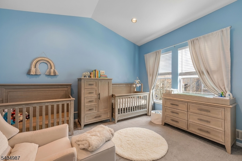 Rose Arbor - Residential