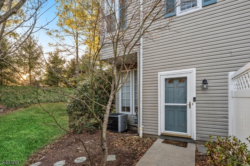 Rose Arbor - Residential