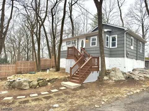 128 Bucknell Trl, Hopatcong Boro, NJ 07843 - MLS#: 3953909