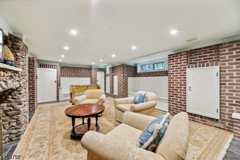 Upper Wyoming - Residential