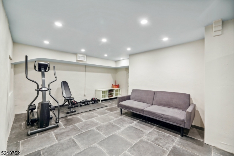 Upper Wyoming - Residential