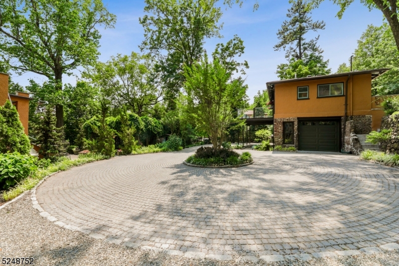 Upper Wyoming - Residential