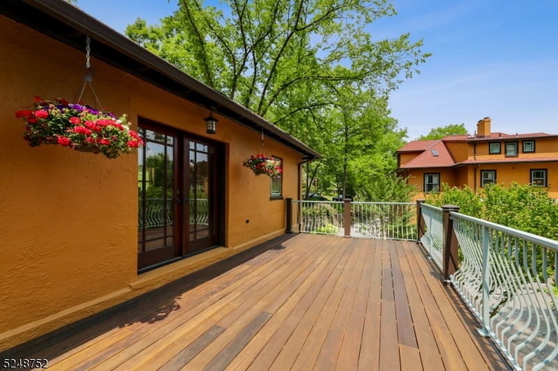 Upper Wyoming - Residential