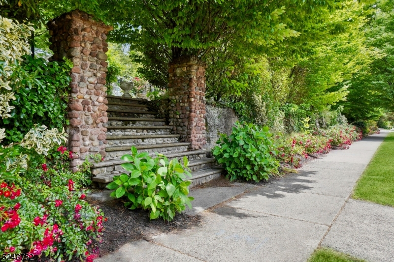 Upper Wyoming - Residential