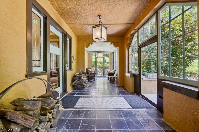 Upper Wyoming - Residential