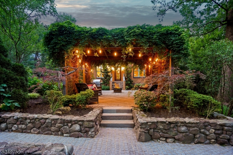 Upper Wyoming - Residential