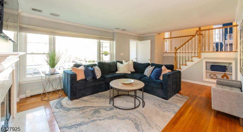 COLLEGE HILL - Residential