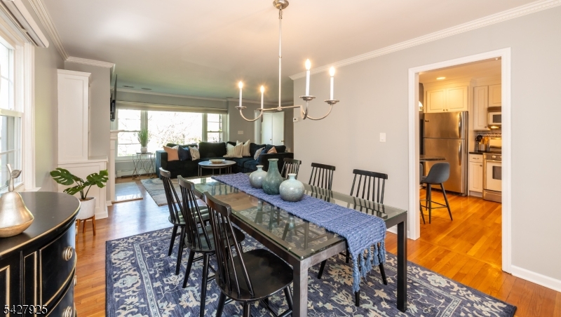 COLLEGE HILL - Residential