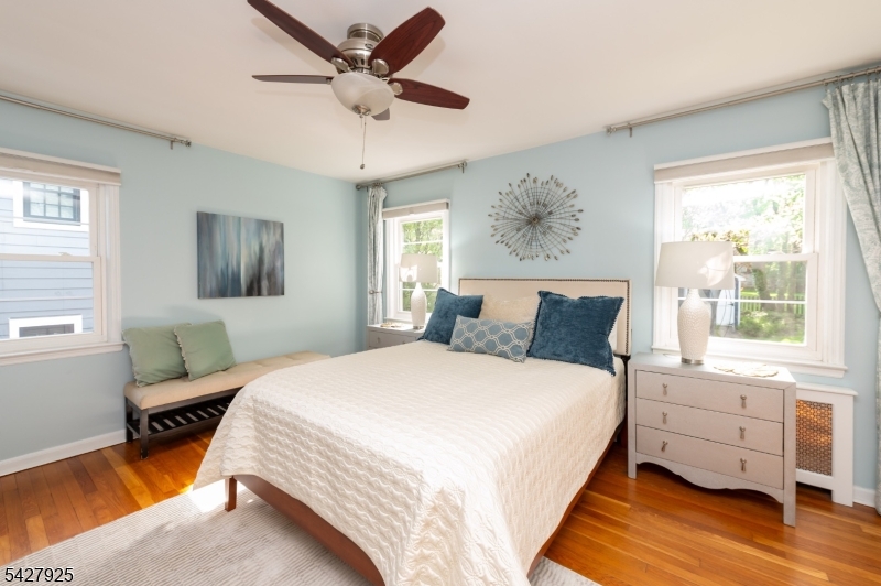 COLLEGE HILL - Residential