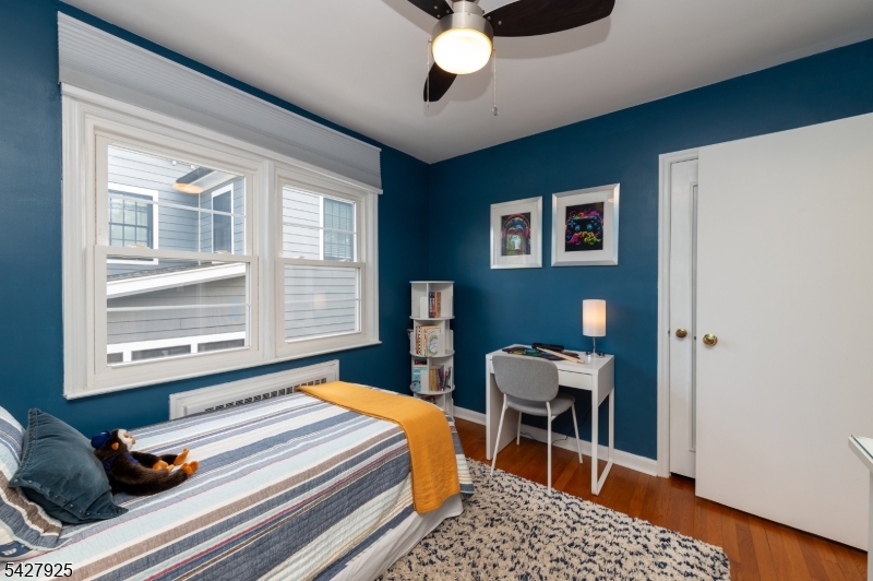 COLLEGE HILL - Residential