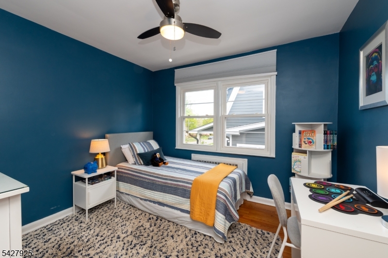 COLLEGE HILL - Residential