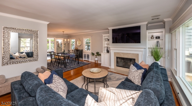 COLLEGE HILL - Residential