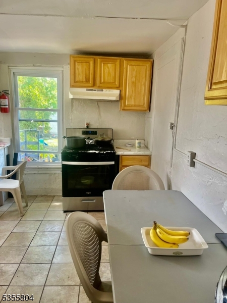 818-20 2Nd Pl