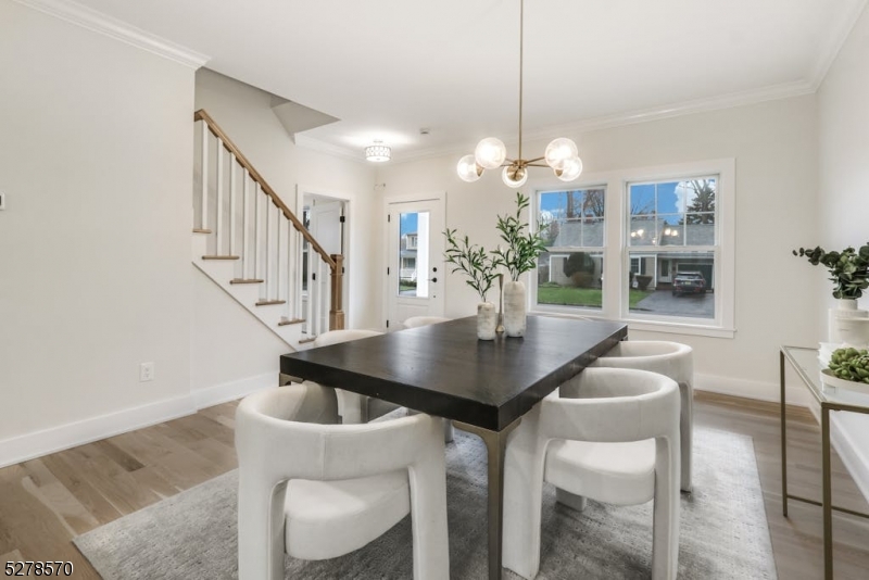 309 Bloomingdale Ave