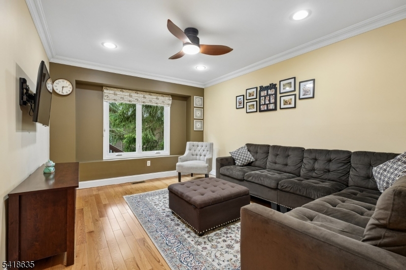 Crystal Woods - Residential