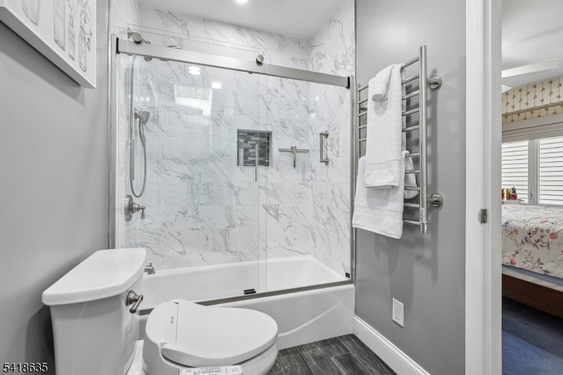 Crystal Woods - Residential