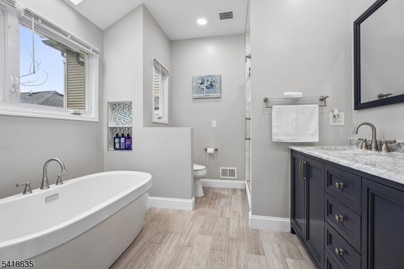 Crystal Woods - Residential