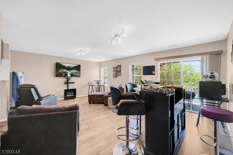 Summit Falls - Residential