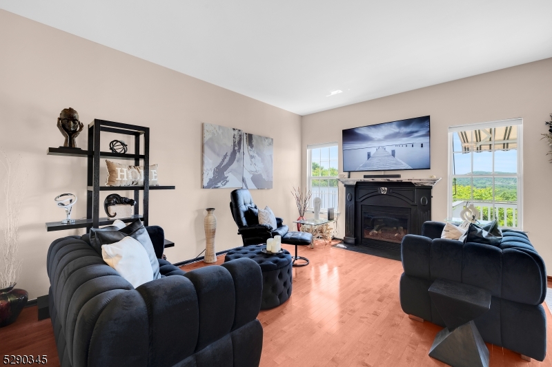 Summit Falls - Residential