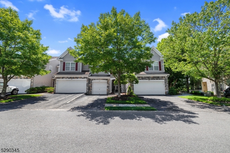 Summit Falls - Residential