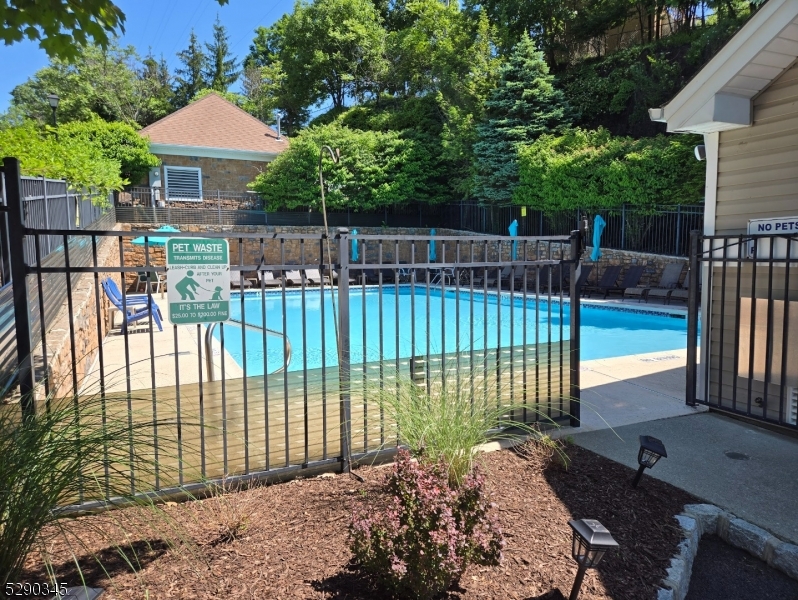 Summit Falls - Residential