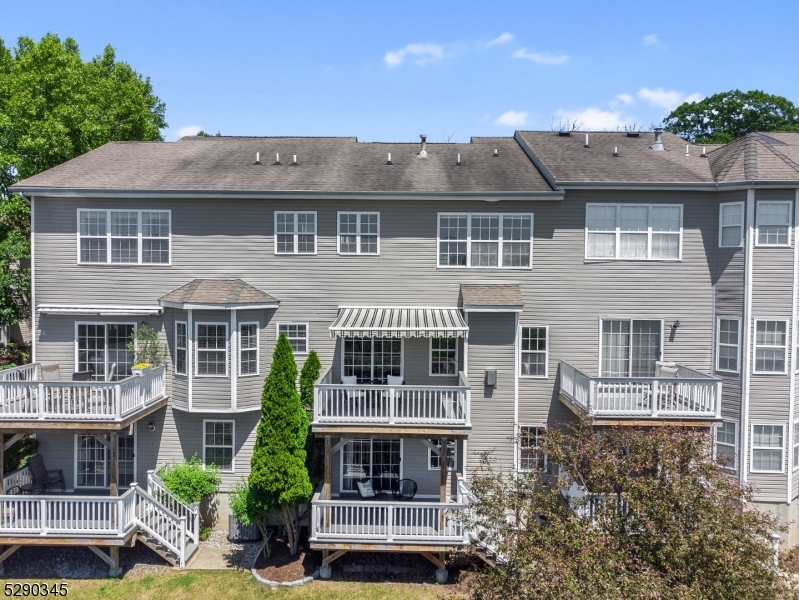 Summit Falls - Residential