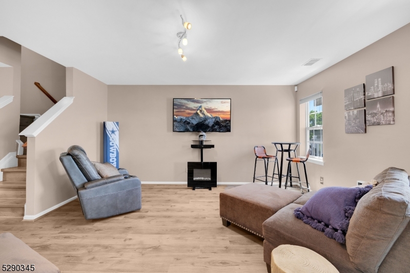 Summit Falls - Residential