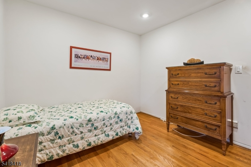 Murray Hill - Residential