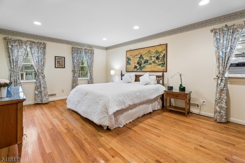 Murray Hill - Residential