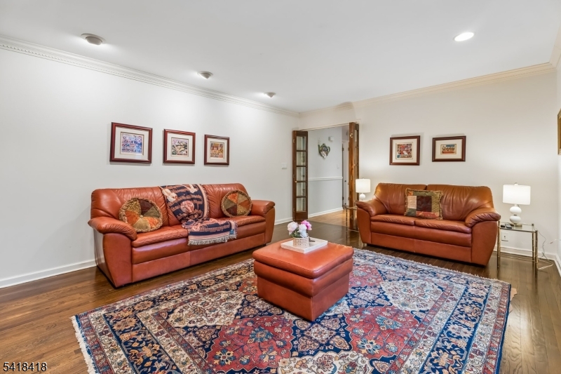 Murray Hill - Residential