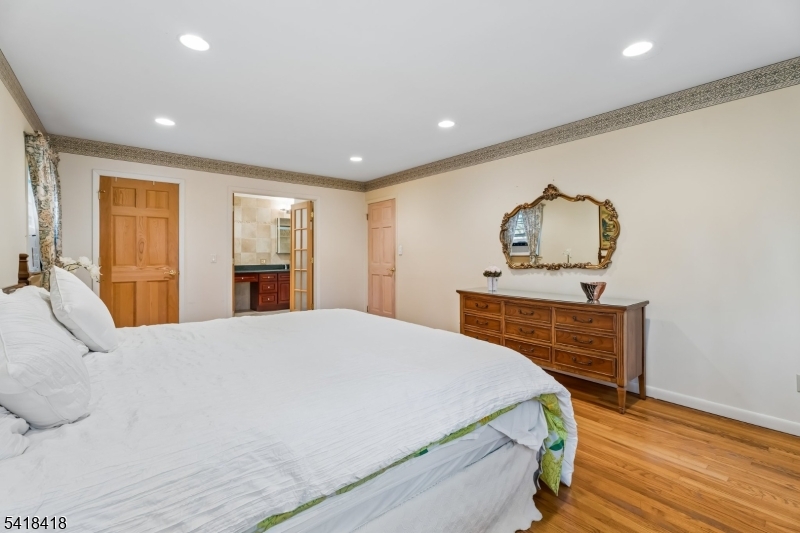 Murray Hill - Residential