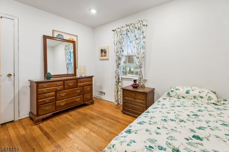 Murray Hill - Residential