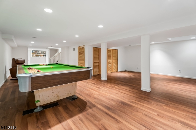 Murray Hill - Residential