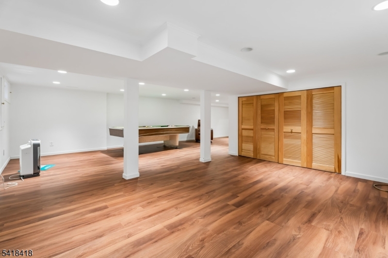 Murray Hill - Residential