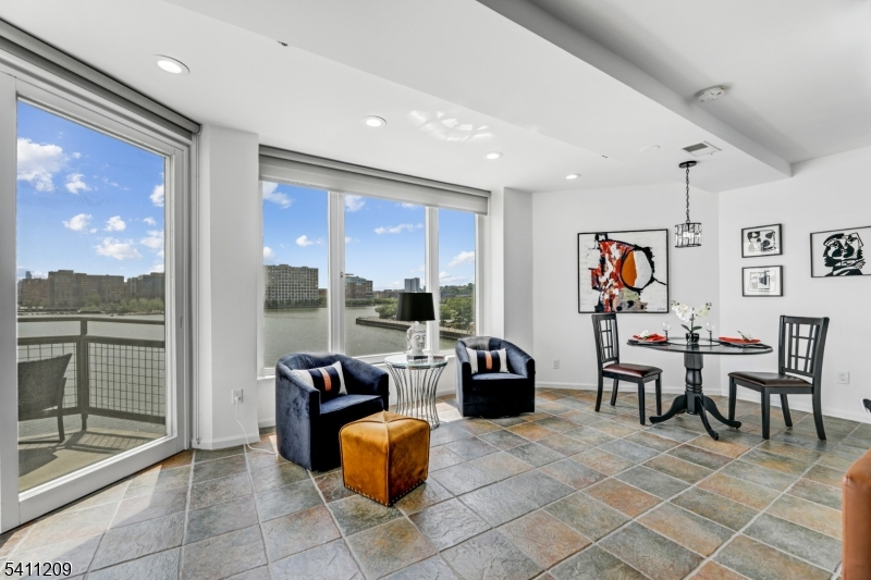 Riva Pointe - Residential