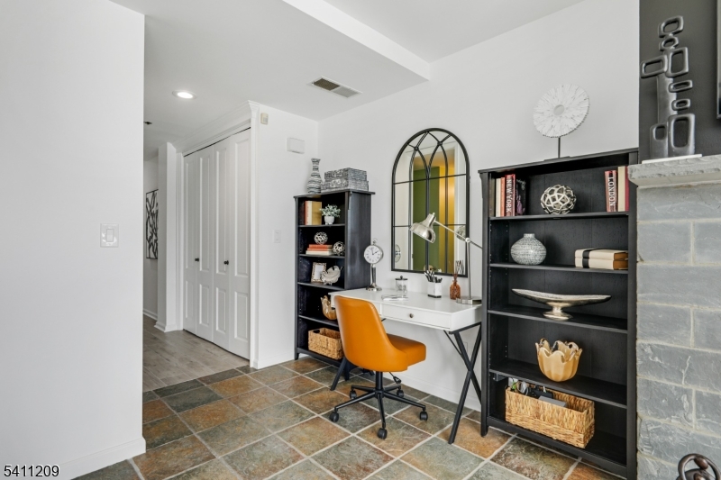 Riva Pointe - Residential