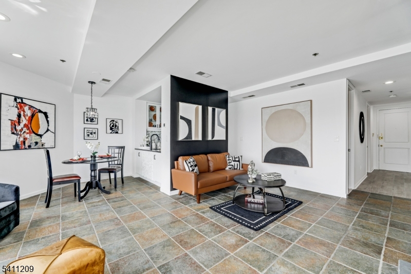 Riva Pointe - Residential