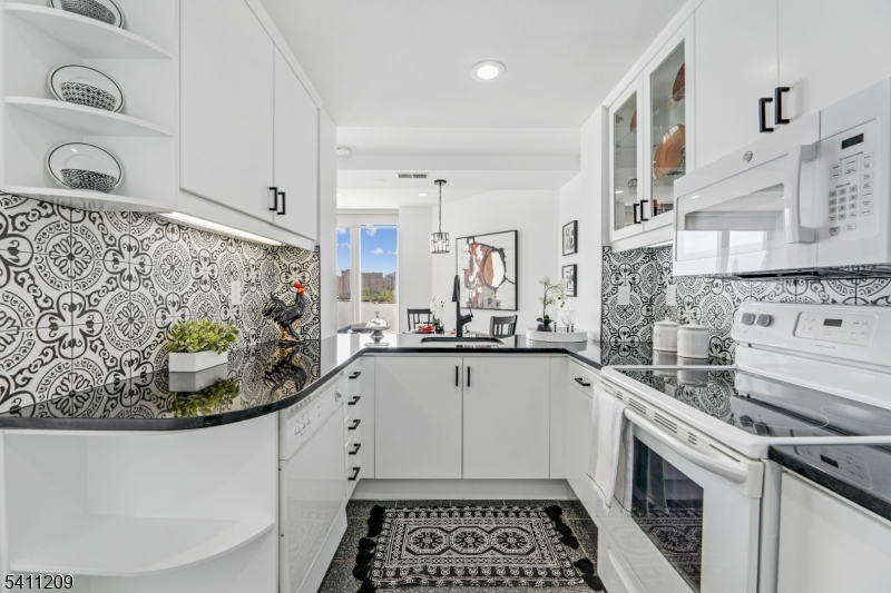 Riva Pointe - Residential