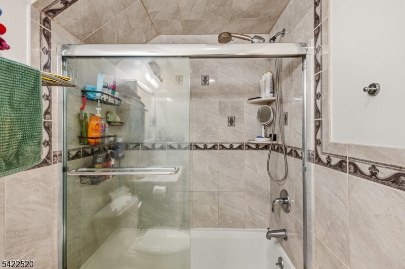 Oakview - Residential