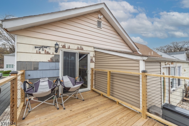 SINGLE FAMILY RENTAL - Residential Lease