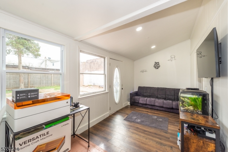 SINGLE FAMILY RENTAL - Residential Lease