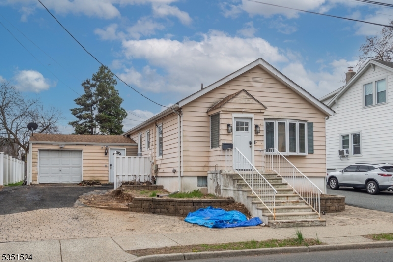 SINGLE FAMILY RENTAL - Residential Lease