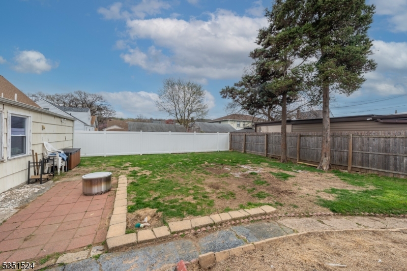 SINGLE FAMILY RENTAL - Residential Lease