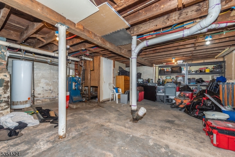 SINGLE FAMILY RENTAL - Residential Lease