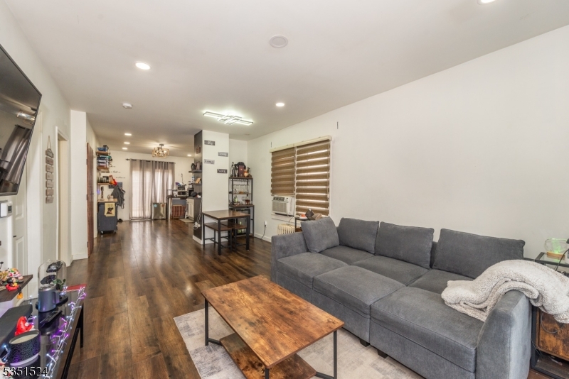 SINGLE FAMILY RENTAL - Residential Lease