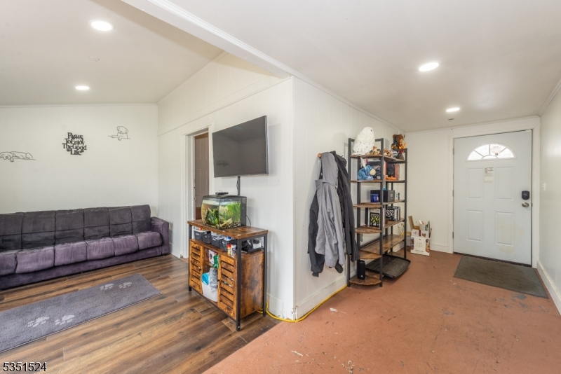 SINGLE FAMILY RENTAL - Residential Lease