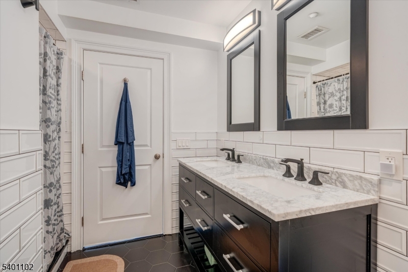 Walnut Street - Residential