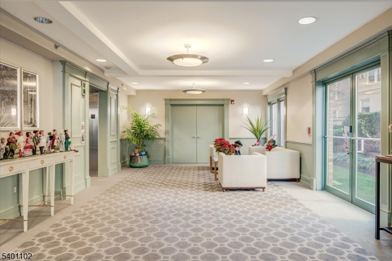 Walnut Street - Residential