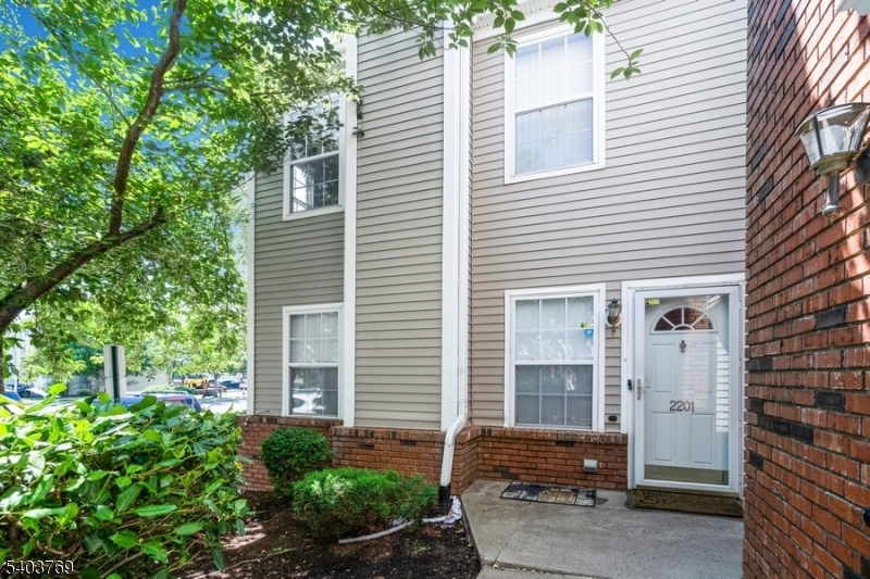 La Mer, LaMer - Residential Lease