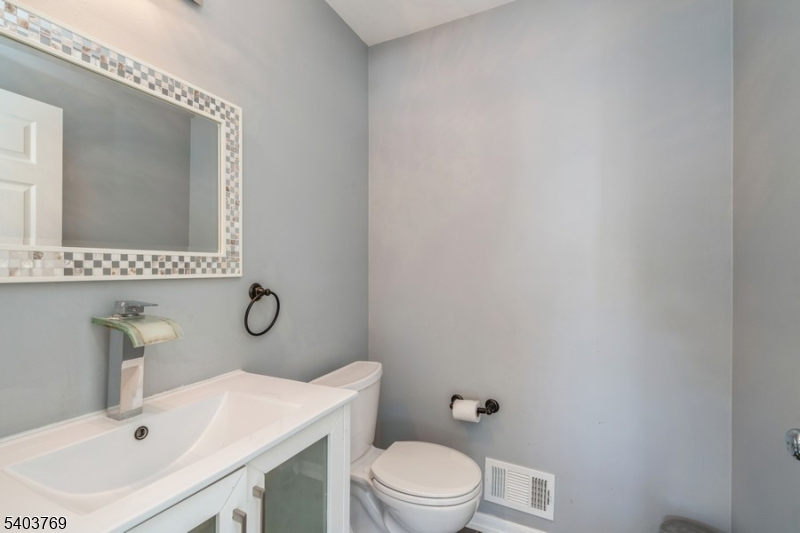 La Mer, LaMer - Residential Lease